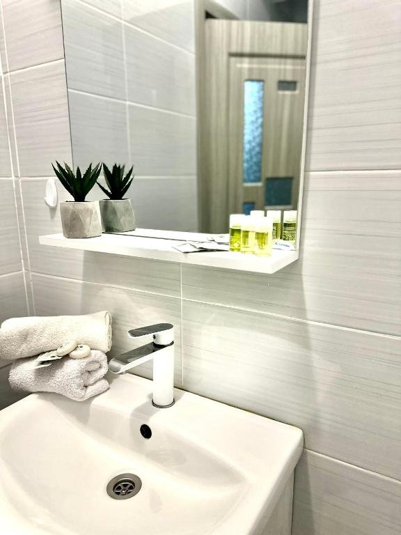 JOLIE Studios and Apartments CM 5