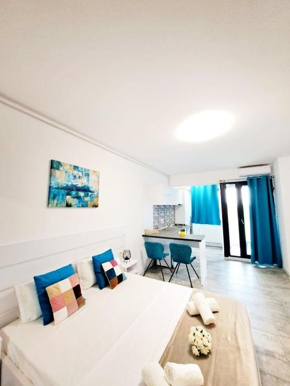 JOLIE Studios and Apartments CM 25