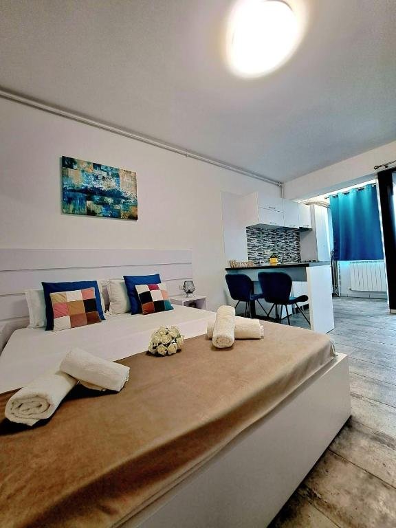 JOLIE Studios and Apartments CM 27