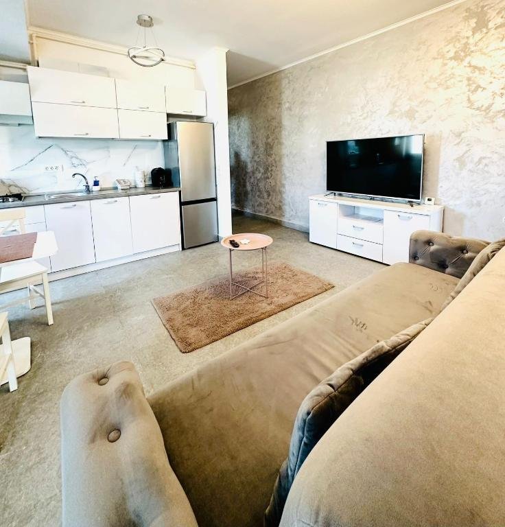 JOLIE Studios and Apartments CM 38