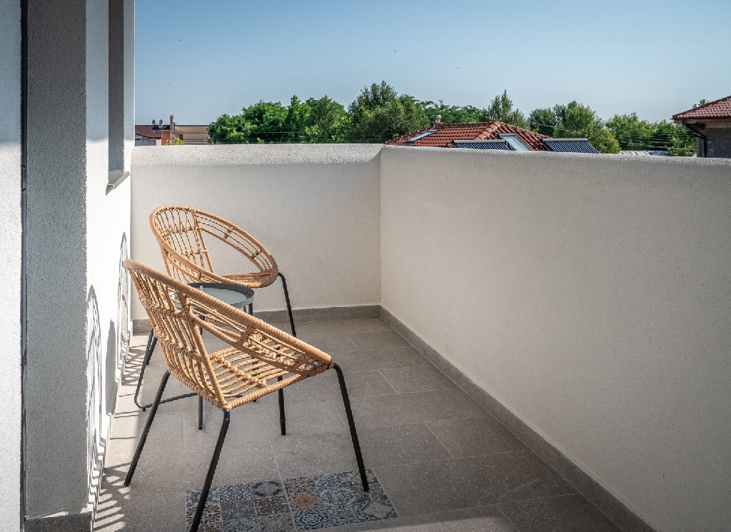 Vila SPOT CM 4