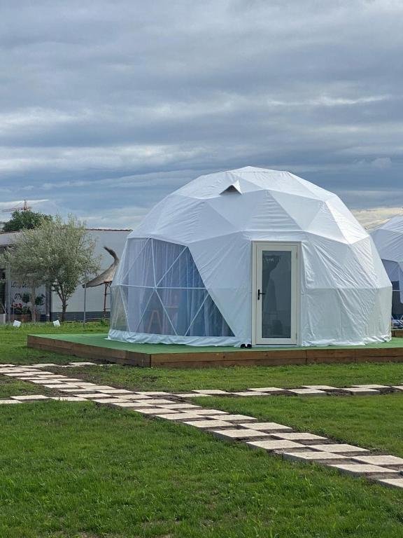 GLAMPING BY THE SEA CM 2