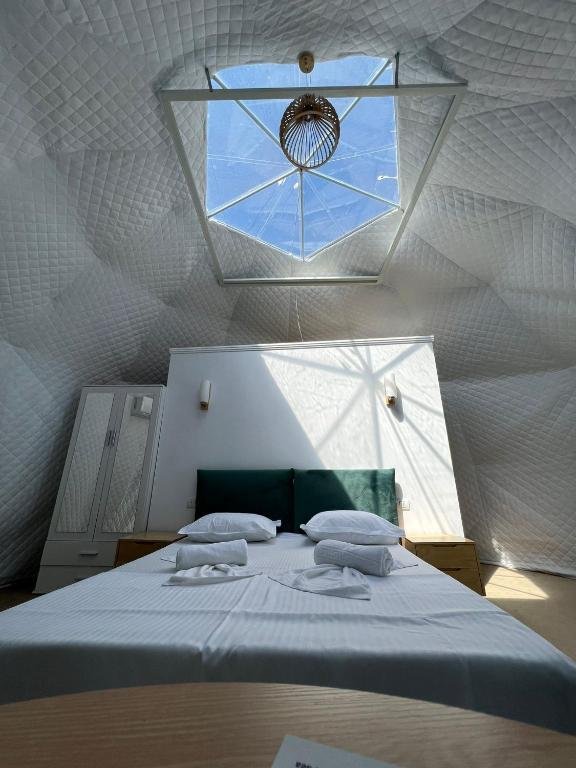 GLAMPING BY THE SEA CM 6