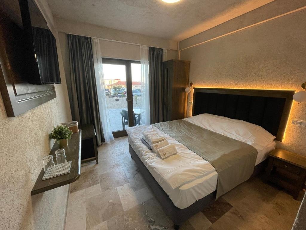 Selora Vama Veche CM 6