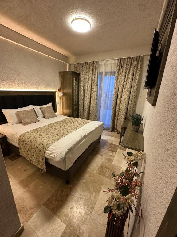 Selora Vama Veche CM 9