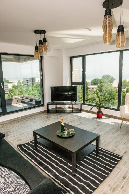 Diamond View Apartments CM 10
