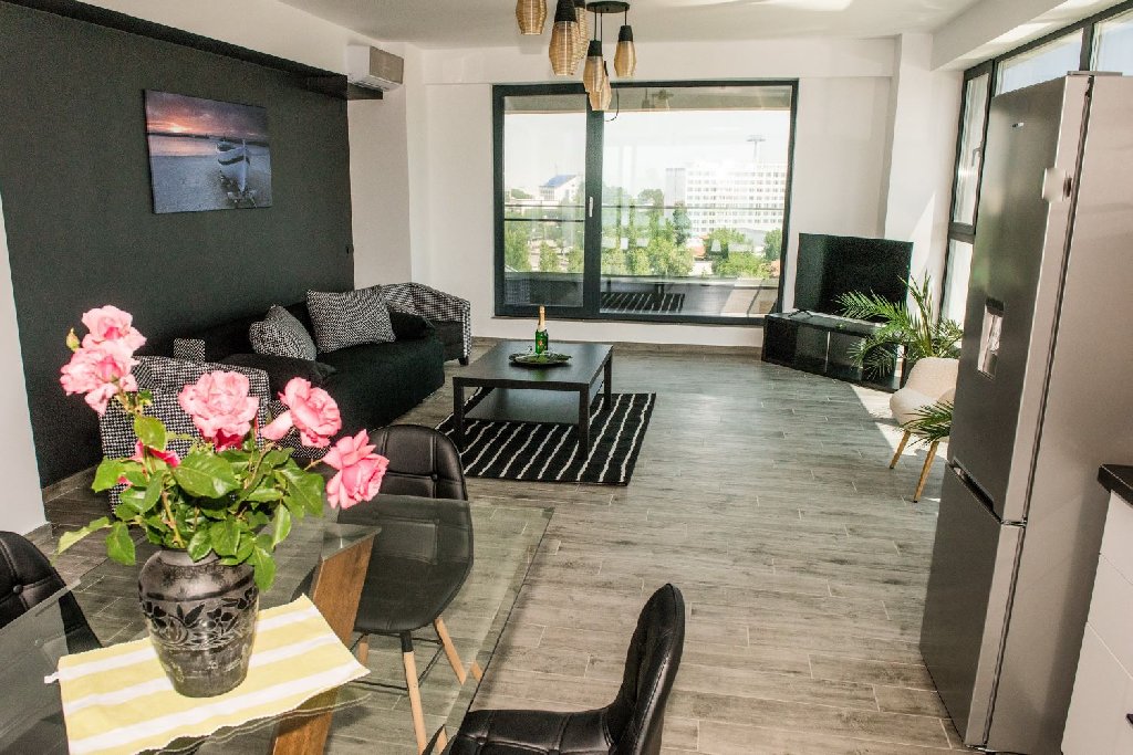 Diamond View Apartments CM 12