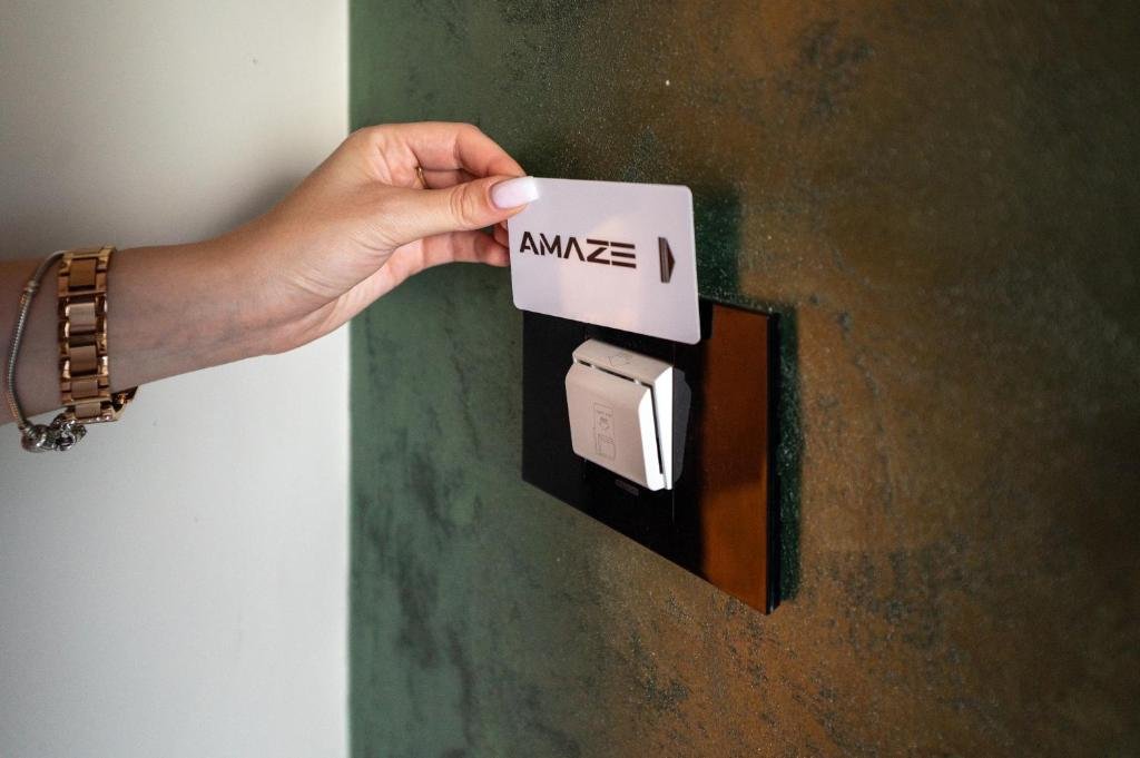 AMAZE CM 10