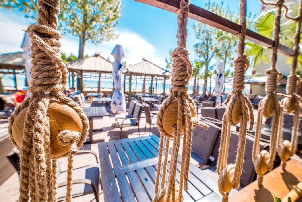 PIRATES RESORT CM 19