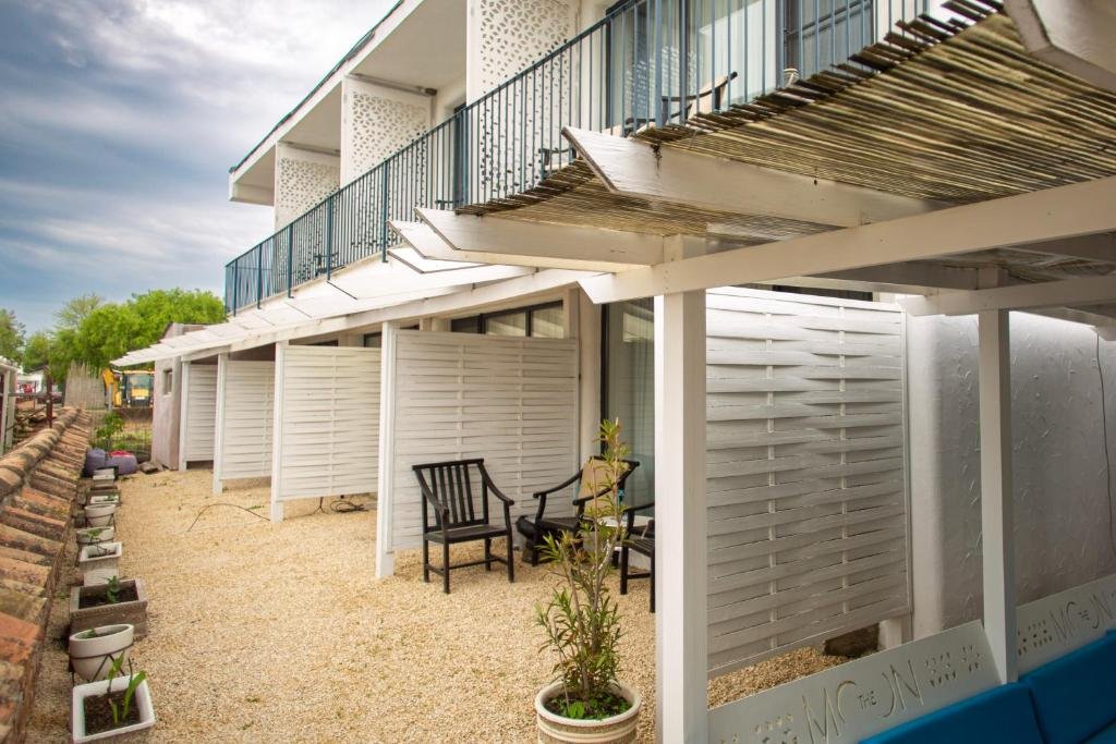 The Moon Villas CM 15