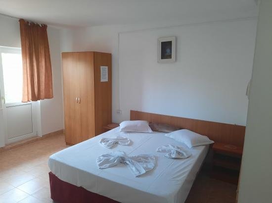 Sea Breeze Hostel CM 5