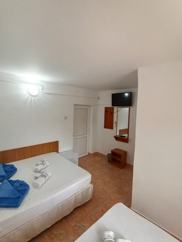 Sea Breeze Hostel CM 7