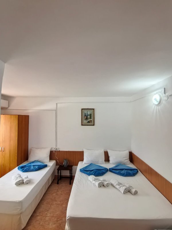 Sea Breeze Hostel CM 8