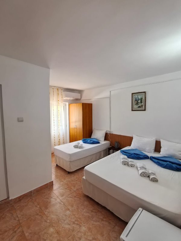 Sea Breeze Hostel CM 10