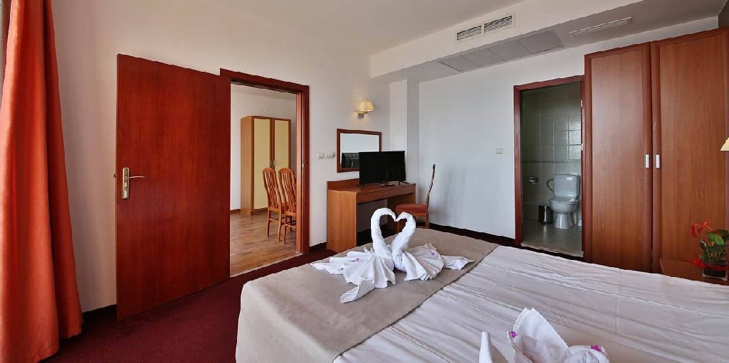 PRESTIGE HOTEL AND AQUA PARK 10