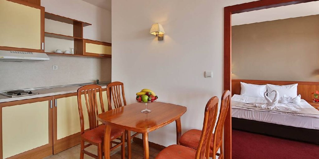 PRESTIGE HOTEL AND AQUA PARK 12