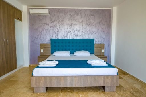 Camere de Inchiriat Blue Border CM 5