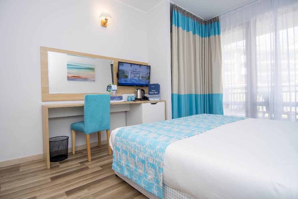 NEVIS RESORT 3