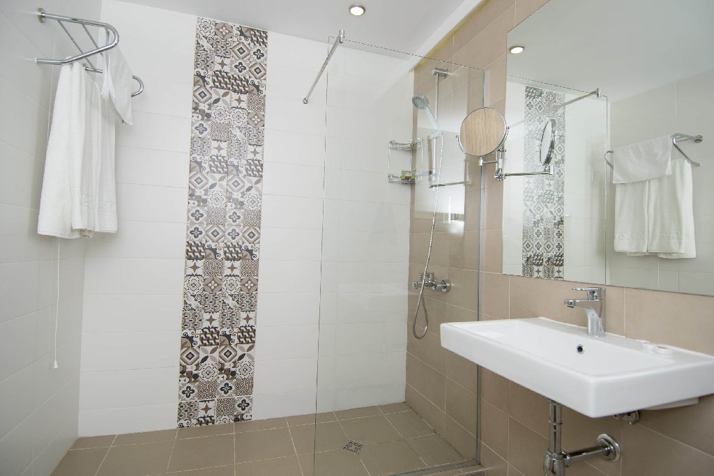 NEVIS RESORT 4