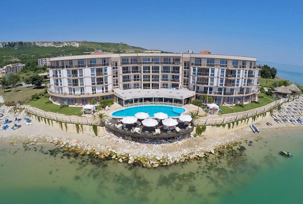 Royal Bay Resort