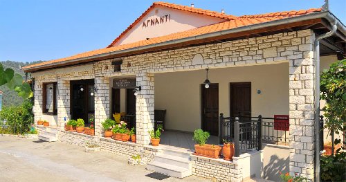 AGNANTI STUDIOS & APARTMENTS 4