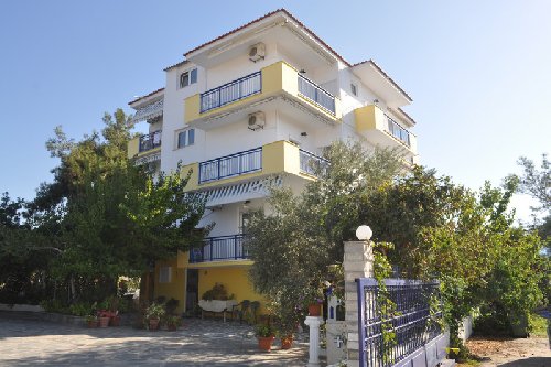 DUKAS STUDIOS POTOS 2