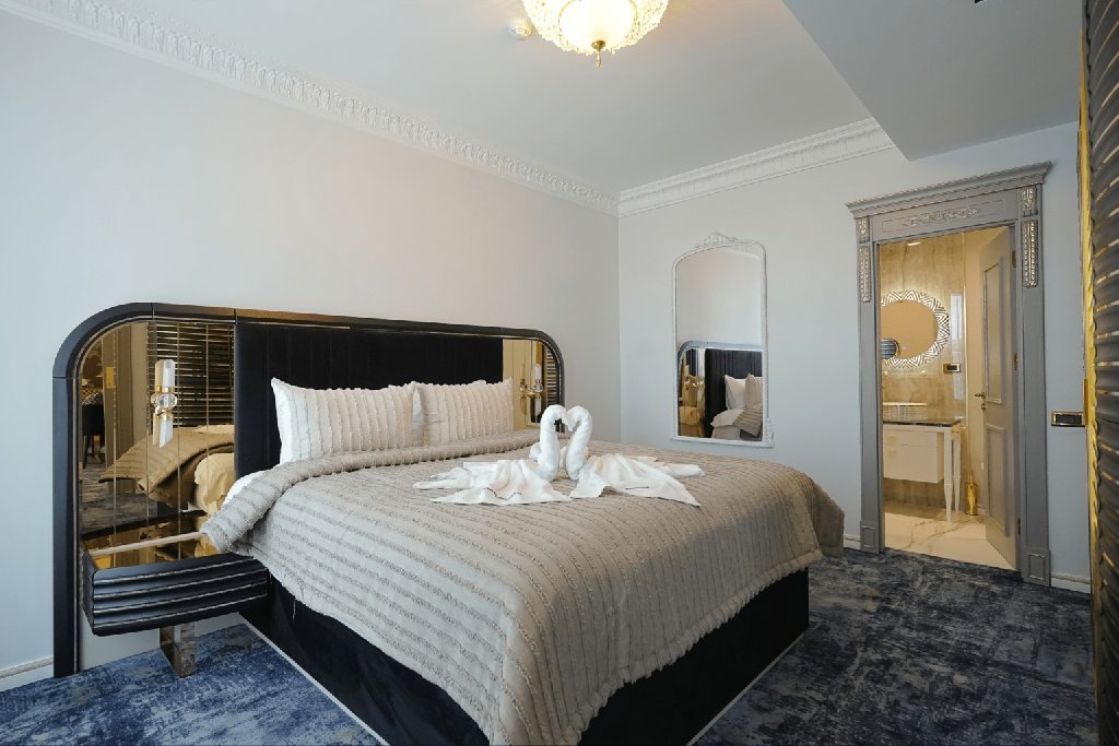 W REGAL BOUTIQUE HOTEL AND SPA CM 13