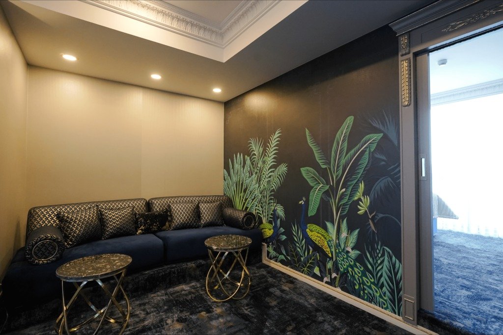 W REGAL BOUTIQUE HOTEL AND SPA CM 16