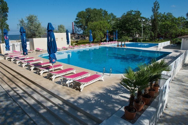 Complex Mediteranean 4