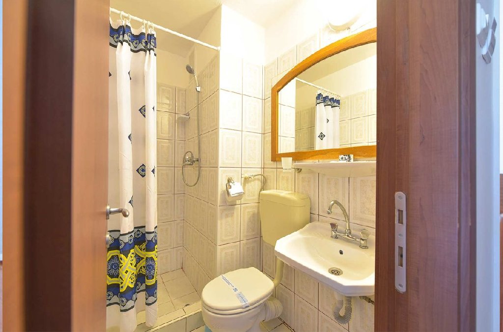 Complex Mediteranean 6