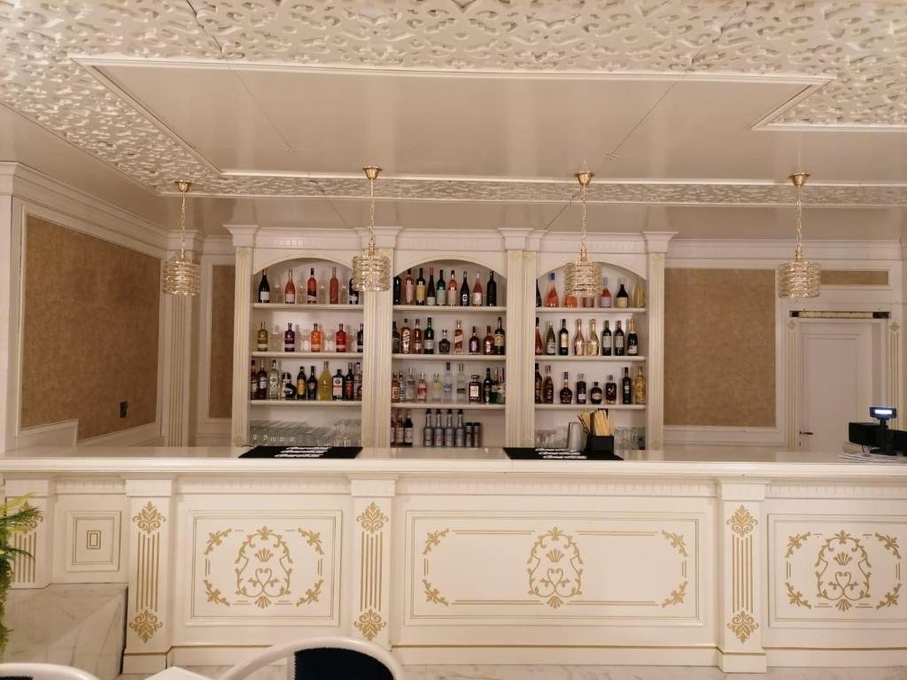 GRAND HOTEL CARAIMAN 13