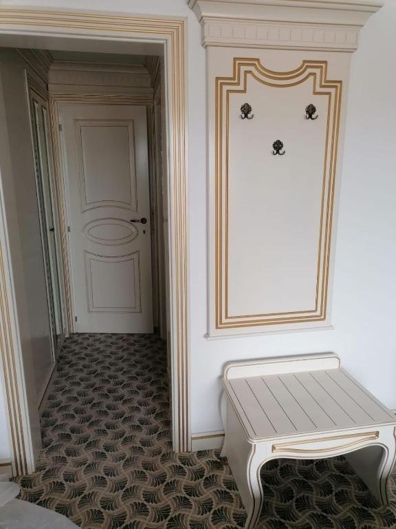 GRAND HOTEL CARAIMAN 18