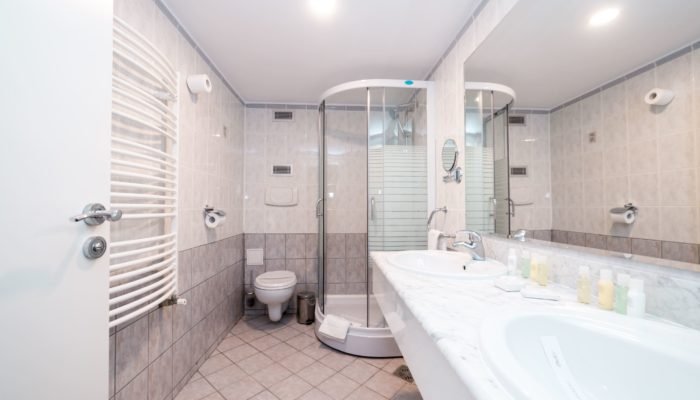 Hotel Bavaria Blu CM 24