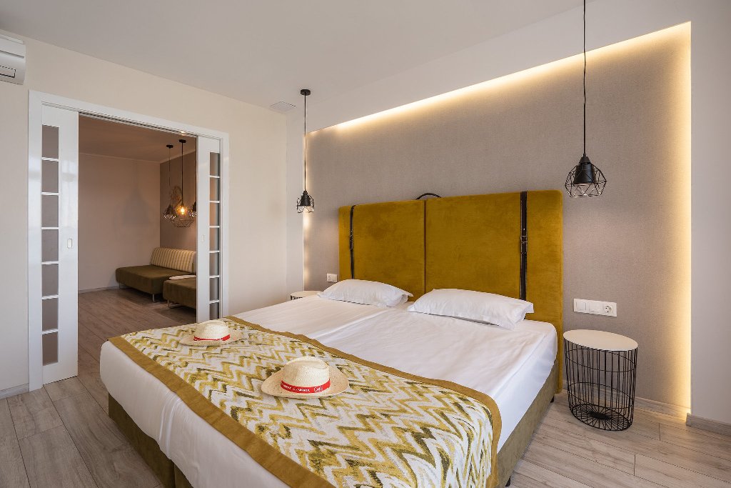 GRIFID ENCANTO BEACH 4