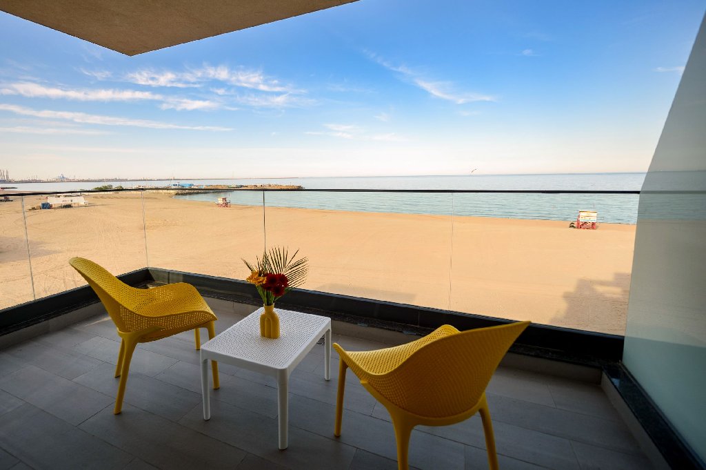 MIRAGE BEACH SPA 26