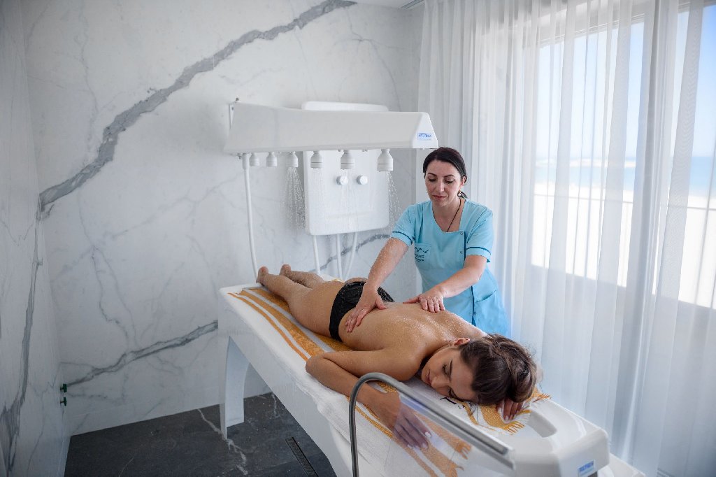 MIRAGE BEACH SPA 40