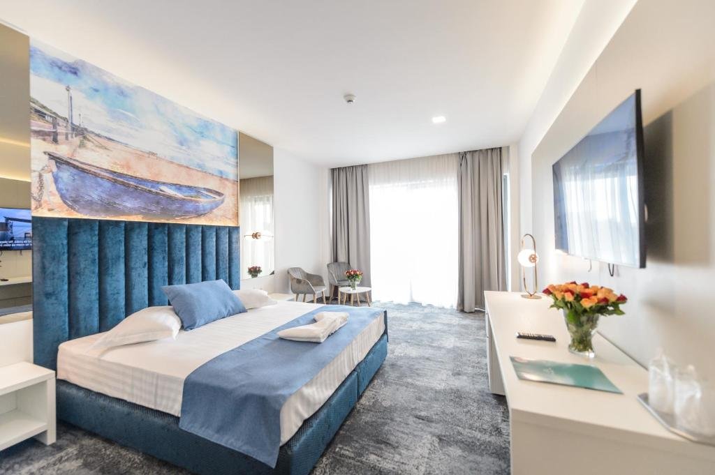 MIRAGE BEACH SPA 12