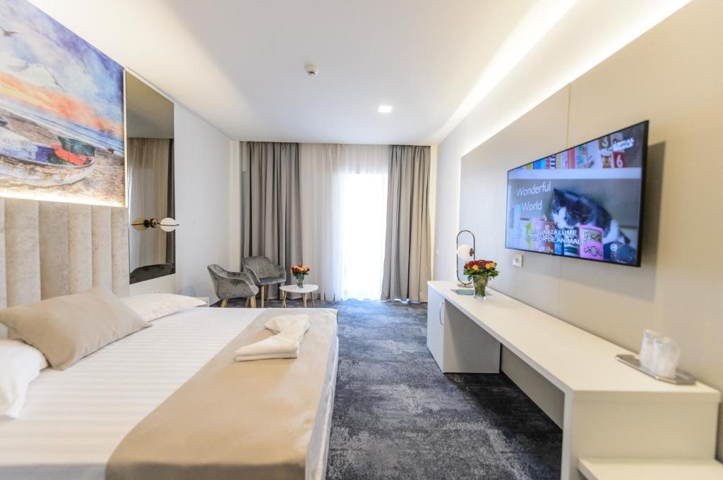MIRAGE BEACH SPA 14