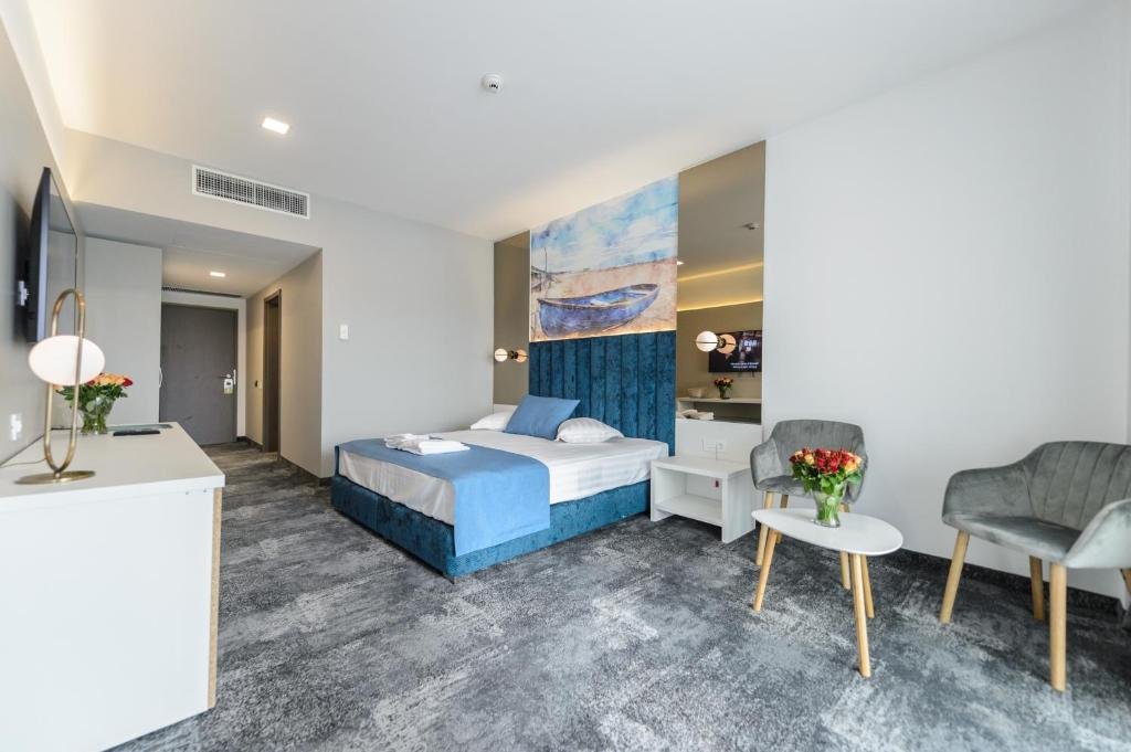 MIRAGE BEACH SPA 19