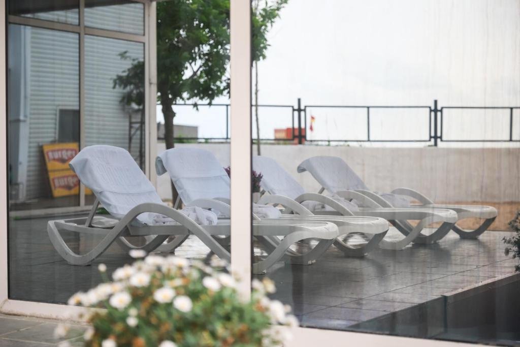 AVENUE PALM CM 3