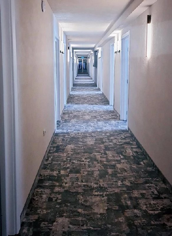 MOJO RESORT CM 8