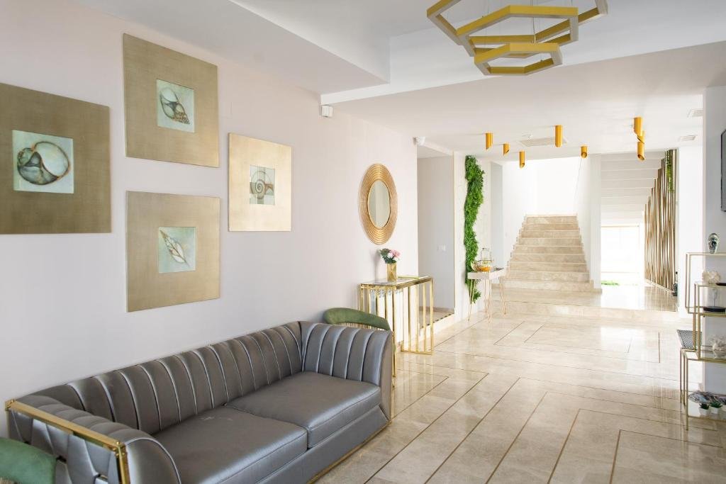 MANOR 5